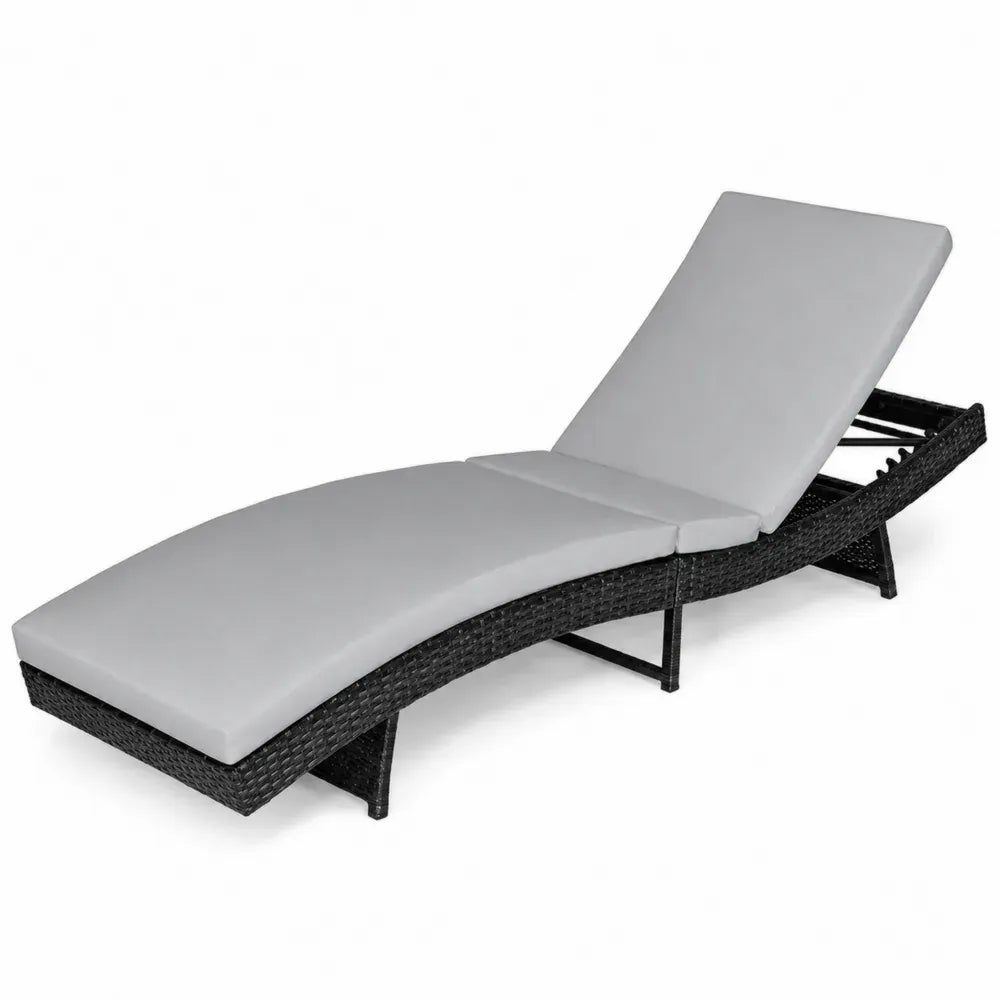 Gartenliege Sonnenliege mit verstellbarer Rückenlehne PE Rattan Stahlrahmen Polyesterauflage geschwungen Schwarz Hellgrau 200 x 65 x 84 cm